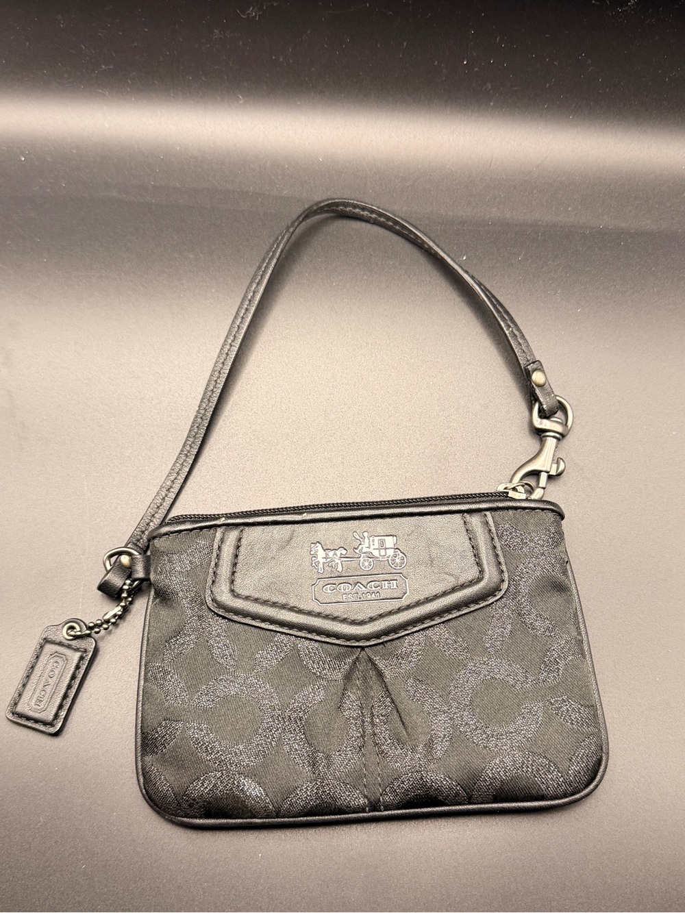 Coach Madison Op Art Black Signature Jacquard Wristlet , 🖤✨